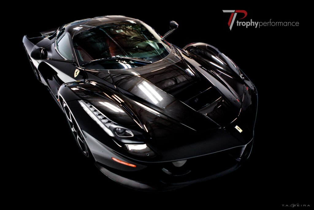 ferrari-angle-2048-logo