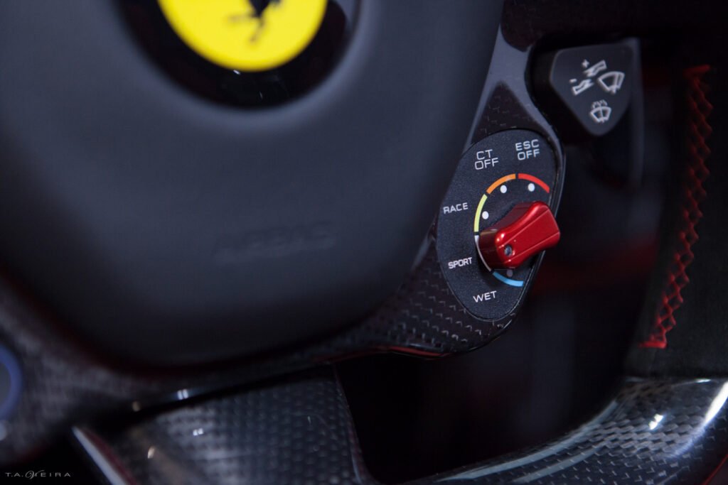 ferrari-interior-1